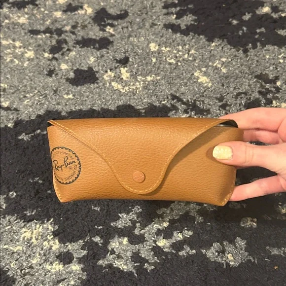 Kids Ray-Ban Tortoise ERIKA Shell Sunglasses with Tan Case - Picture 9 of 13